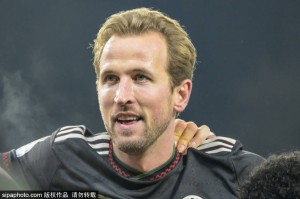 凯恩的德甲传奇：79球领跑进球榜，吉拉西紧随其后，谁将挑战？